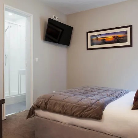 Hotel Acadie Villebon Sur Yvette 3*