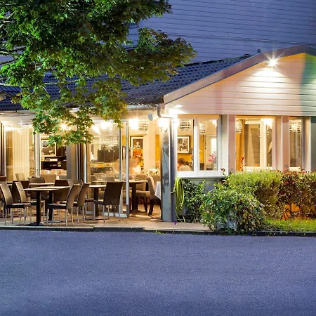 Hotel Acadie Villebon Sur Yvette 3*