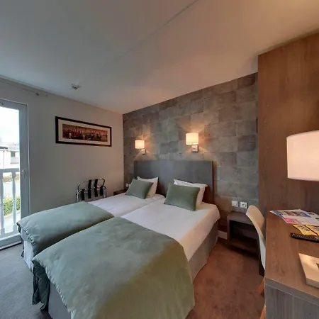 Hotel Acadie Villebon Sur Yvette 3*