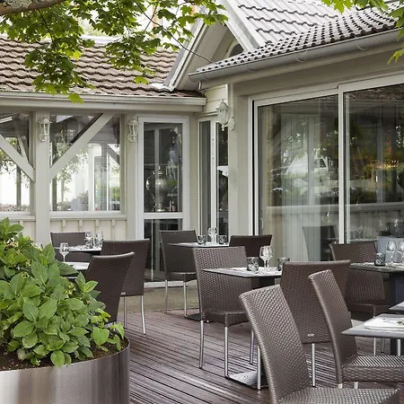 Acadie Villebon Sur Yvette Hotel 3*